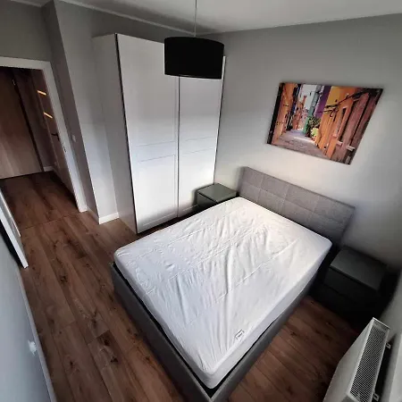 Lägenhet Apartament Przy Bloniach Janowskich W Rumii Na Granicy Z Gdynia Rumia